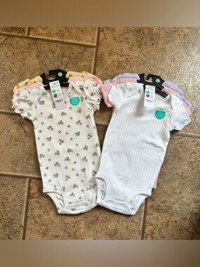 NWT *Bundle of 6* Carter's  Baby Girls'  Bodysuits sz 6-9m